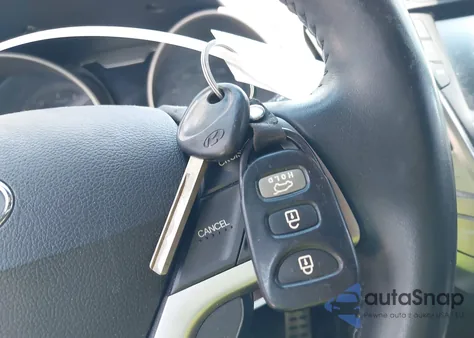 2016 Hyundai Veloster z USA, uszkodzony, nr VIN KMHTC6AD8GU300229